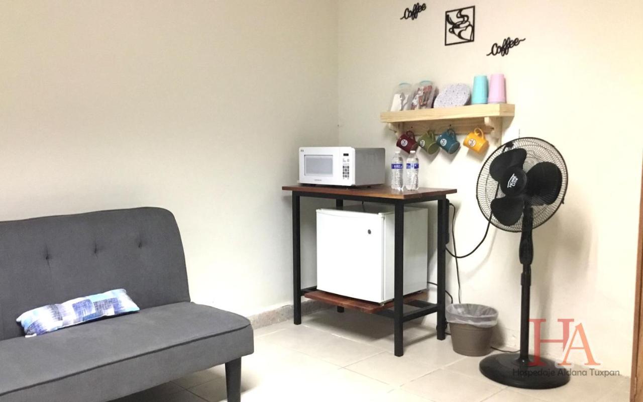 Hospedaje Aldana - Habitacion L E R D O En Zona Centro Tuxpan  Luaran gambar